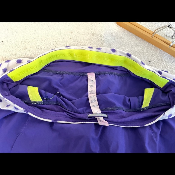 Lululemon short Skirt size 10 rare colour! - Picture 7 of 7